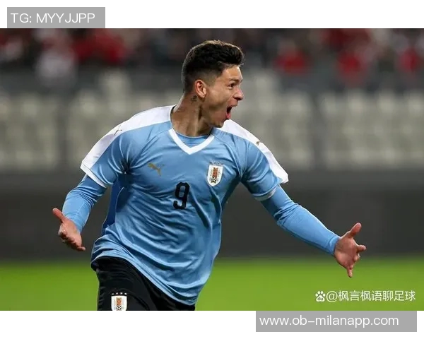 本坦库尔因铲球染红离场乌拉圭队在友谊赛中以1比5落后美国队