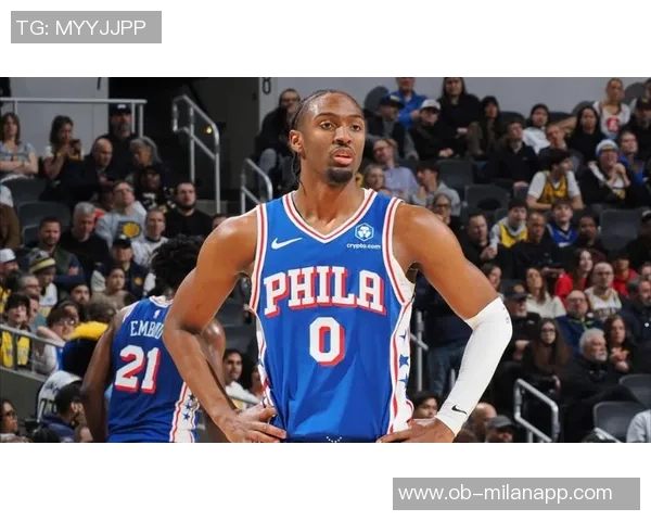 马克西拼尽全力三节狂砍21分展现出色状态助力球队奋战